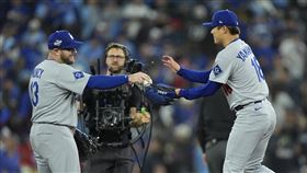 山本由伸完投9局僅失1分，道奇把系列賽扳平。（圖／路透社／達志影像）