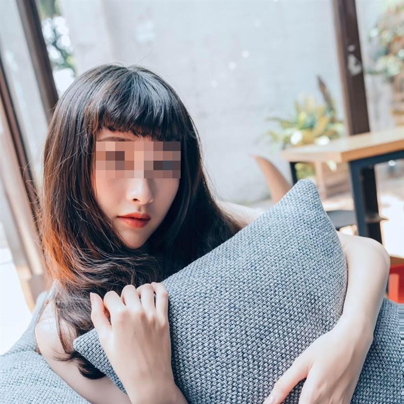 曾女的生活照。(圖/翻攝畫面)