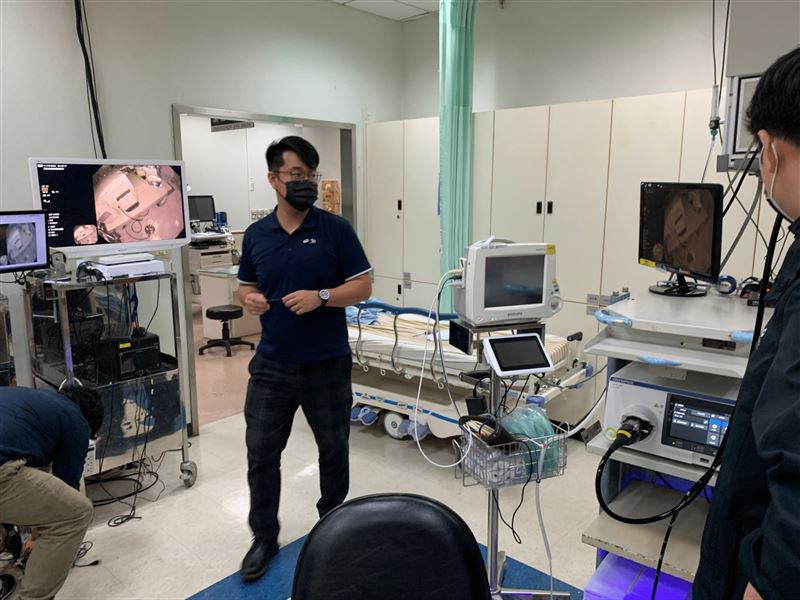 台灣頂尖醫療中心攜手NVIDIA與本地科技業者,導入AI、多模態影像與數位孿生等先進技術,從大腸鏡到乳癌偵測、AI護理機器人全面啟動,打造智慧醫療新典範,加速診斷、減輕人力負擔、精準救命!(圖/翻攝自輝達網站)