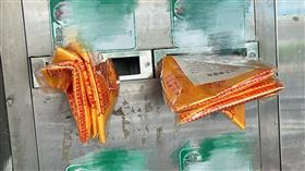 台北市內湖區文德路一帶民宅信箱內出現不明「往生被」，住戶認為有人惡意詛咒，已報警追查。警方指出，已鎖定一名男子涉案，將盡速釐清犯嫌身分，詳細動機仍待釐清。