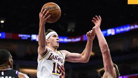 洛杉磯湖人里夫斯對國王單場飆出生涯新高的51分。（圖／翻攝自X平台 @Lakers）