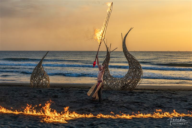 上帝再賜給台南禮物的《火神祭》之《行雲流火》，他：Firemosa火龍點燃Formosa奇蹟之美。（圖／攝影師TED 陳泰瑋提供、《即將成真》火舞團提供）