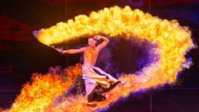 上帝再賜給台南禮物的《火神祭》之《行雲流火》，他：Firemosa火龍點燃Formosa奇蹟之美。（圖／攝影師TED 陳泰瑋提供）