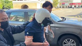 開百萬跑車搶14萬元金飾…落網時瞎扯1句