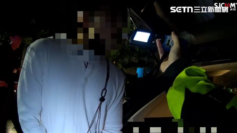 周孝安酒測值0.28,被警方依公共危險罪送辦。(圖/翻攝畫面)