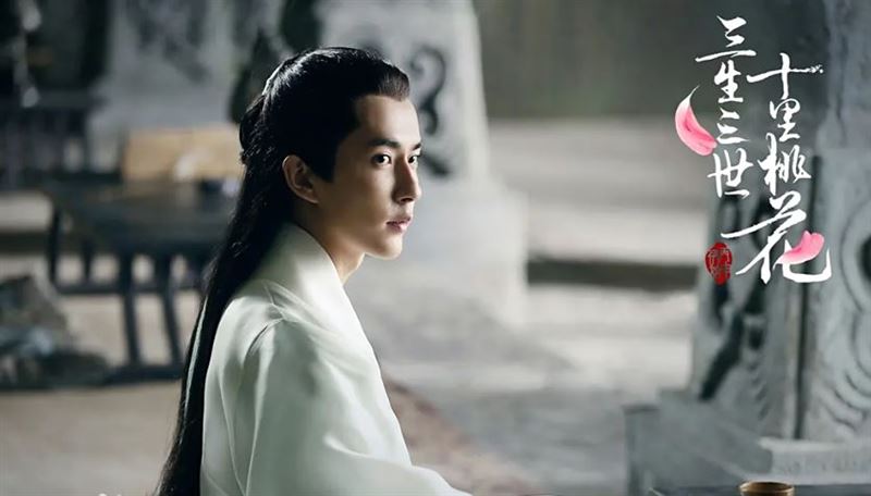 于朦朧在《三生三世十里桃花》飾演的「白真」更讓他奠定「古裝美男」代表地位。(圖/翻攝自微博)