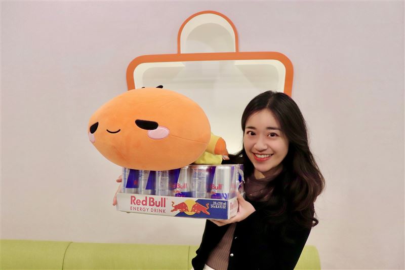 「蝦皮購物11.11 最強購物節」攜Red Bull送日本鈴鹿大獎賽雙人行,豪祭人人全站0元起免運、熱銷品6折起優惠。(圖/品牌業者提供)