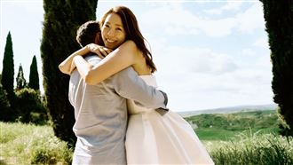 林又立宣布婚訊　曬唯美婚紗照、鑽戒