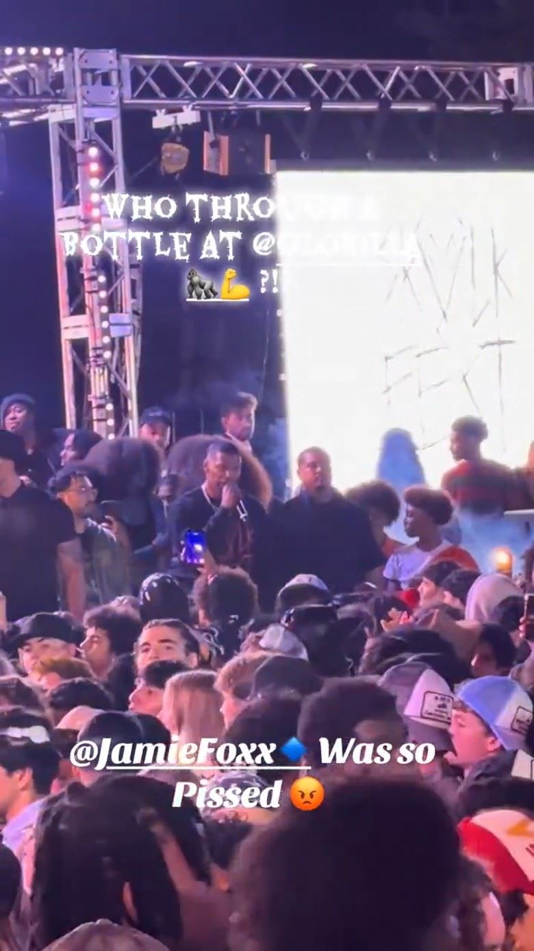 傑米福克斯見狀立刻衝上台,當場爆氣開罵緝凶。(圖/翻攝自IG @iamjamiefoxx)