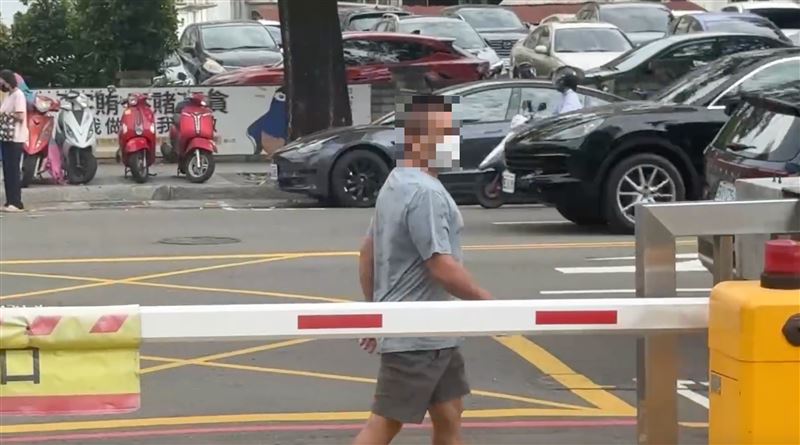 檢方為釐清案情,今日下午再度通知陳姓豬農父子問訊。(圖/翻攝畫面)