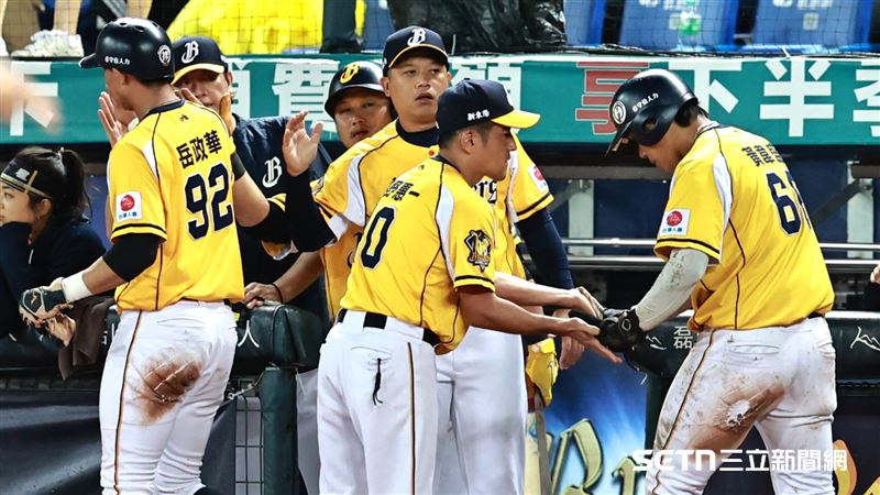 中信兄弟在今年台灣大賽無緣連霸。(圖/記者劉彥池攝影)