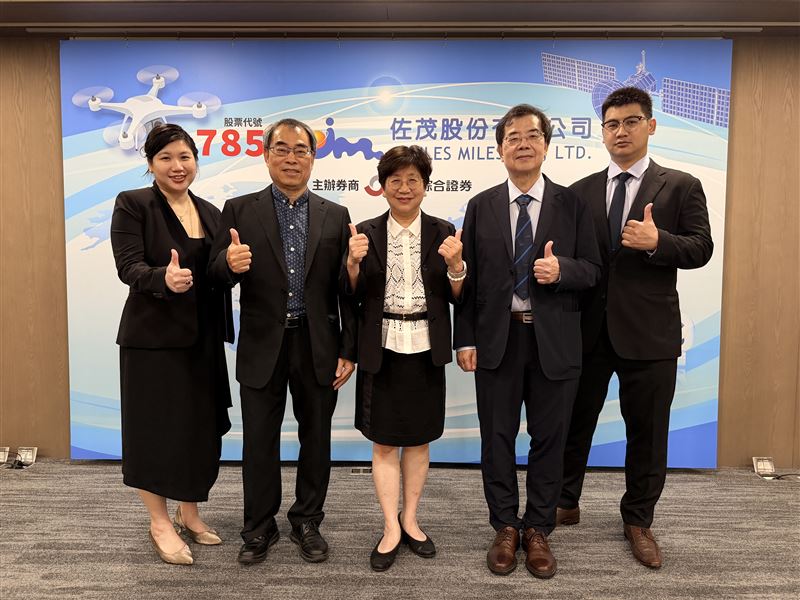 佐茂科技憑藉長年深耕鋰電池模組技術,從工業應用切入軍工、航太與AI伺服器領域,今年成功打進美系衛星與無人機供應鏈,第三季已轉盈,全年營運迎來爆發拐點。法人看好佐茂具備「低基期、高成長」潛力,興櫃前夕已悄悄卡位,成為國防、能源與AI交會下的隱形冠軍新星。(圖/記者師瑞德攝影)