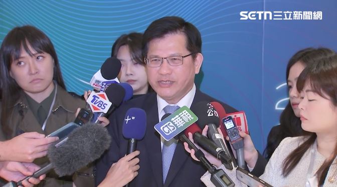 林佳龍出席論壇接受媒體聯訪(圖/翻攝畫面)