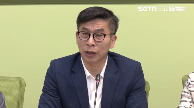 黃國昌帳房爆出境！鍾佳濱提「橘子」開酸