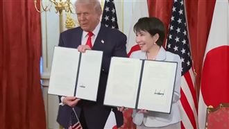 川普與被北韓綁架家屬見面：全心支持他們