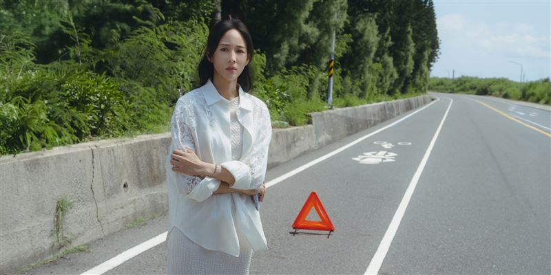 張鈞甯在澎湖拍《我們的藍調時光》最注重防曬。(圖/米神國際提供)