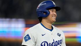 世界大賽G3大谷翔平9度上壘破季後賽紀錄。（圖／美聯社／達志影像）