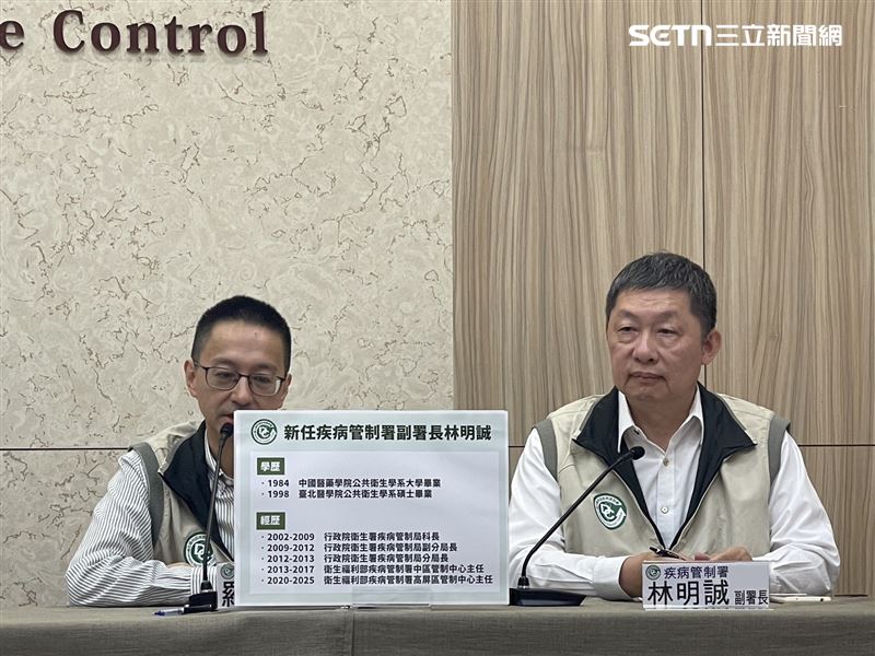 疾管署署長羅一鈞(左)、疾管署新任副署長林明誠(右)。(圖/記者蔣季容攝影)