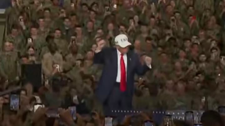 川普向駐日美軍喊：贏贏贏　稱高市為密友