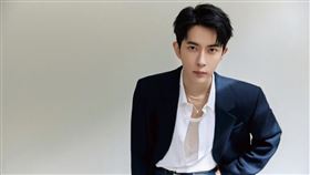 于朦朧於今年9月墜樓身亡。（圖／翻攝自于朦朧微博）