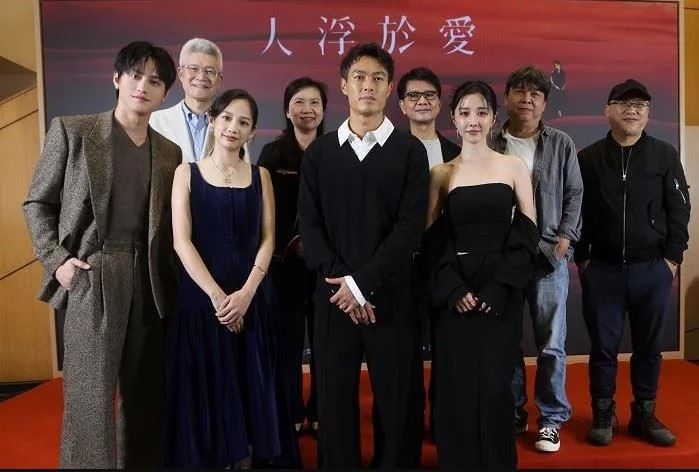 愛情影集《人浮於愛》集結邵雨薇、宋芸樺、簡嫚書、楊祐寧、范少勳等實力派卡司,以「愛情是選擇彼此,而非依附彼此」為核心命題,細膩描繪現代人面對情感與自我之間的抉擇與掙扎