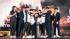 中信飛牡蠣（CFO）在《英雄聯盟》世界大賽晉級，這是台灣睽違10年再次擠身世界賽8強。（圖／中信育樂提供） 