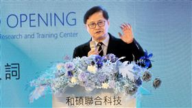 和碩研發中心落腳高雄　支援東南亞製造代工廠和碩28日宣布在高雄設立台灣第2座研發中心，和碩董事長童子賢（圖）表示，近年台商南向布局，支援南亞與東南亞製造基地的最好地點就是高雄。中央社記者吳家豪高雄攝　114年10月28日