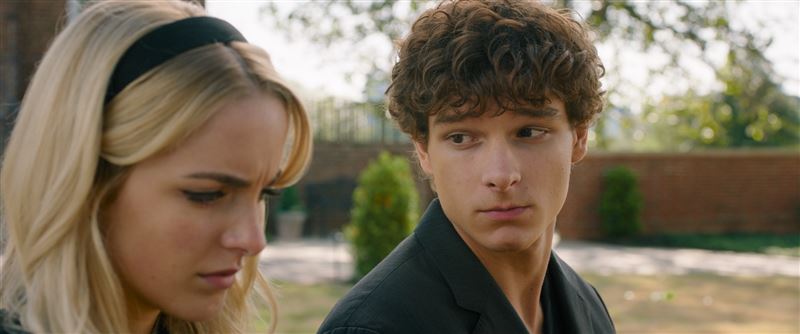 《馴龍高手》梅森塔姆斯這一次在《只為你遺憾》中也出演男主角。(圖/UIP提供)