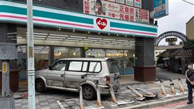 超商受損的情形。（圖／翻攝畫面）