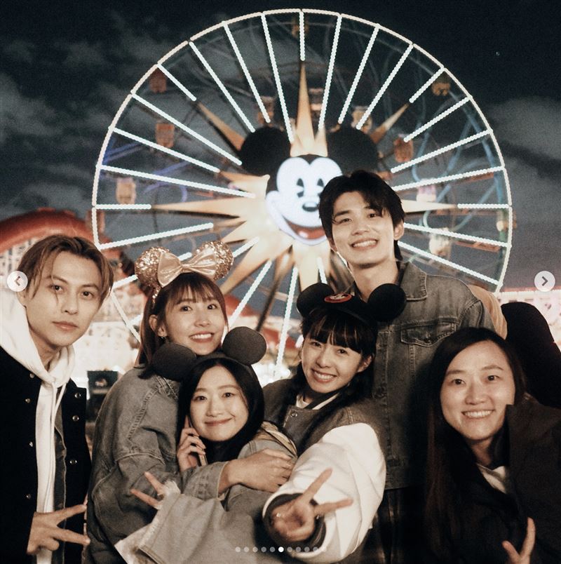 粿粿（左二）今年4月與王子（左一）一同赴美國。（圖／翻攝粿粿臉書）