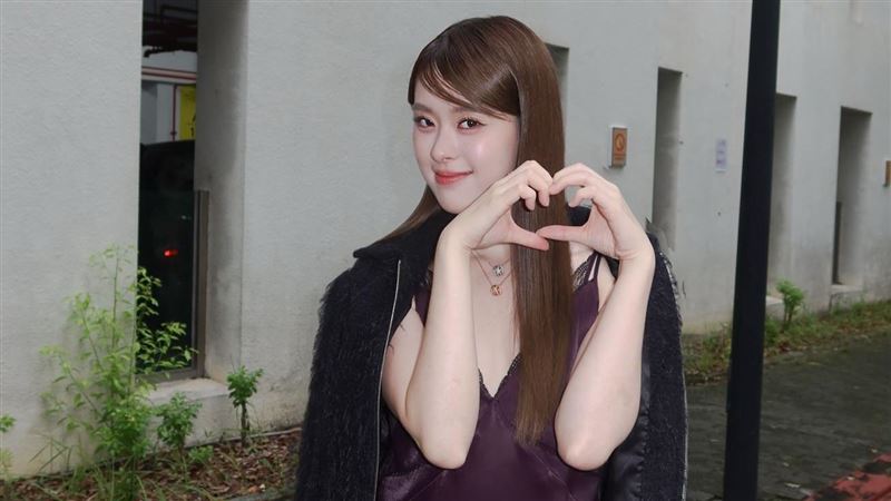 邱偲琹爆大談異國戀　經紀人低調回應了