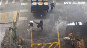 環保局,萬丹鄉,屏東,非洲豬瘟,廚餘,疫情,廢棄物,廢棄物,屏東縣,不肖業者（圖／翻攝畫面）