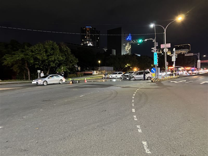 陳姓工人在南投工地下班後喝了幾杯米酒，酒駕載同事返家逆向撞車。(圖／翻攝畫面)