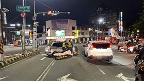 工地喝一杯，米酒，5旬工人酒駕，逆向撞2車釀4傷　骨折重傷(圖／翻攝畫面)