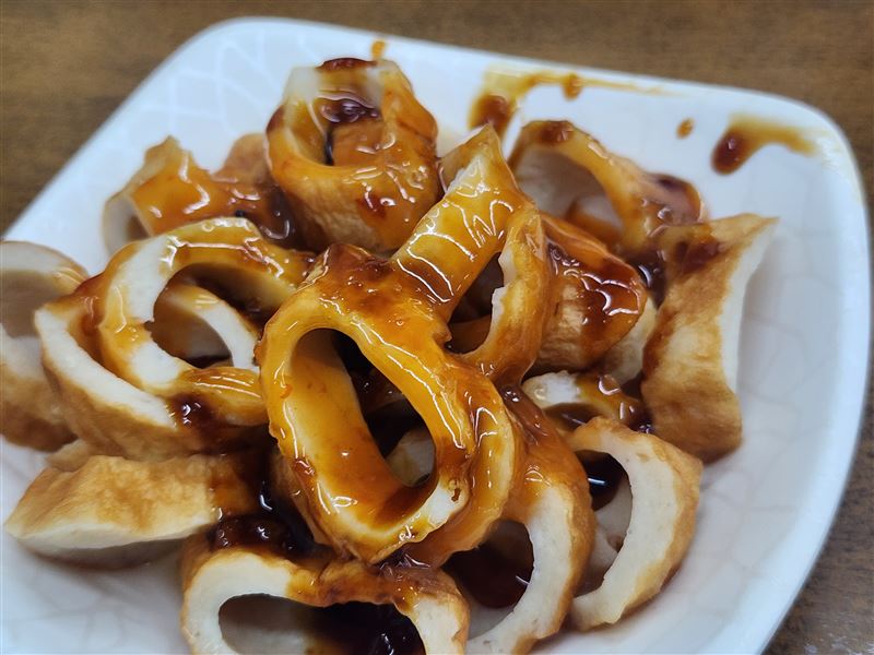 博士斜槓賣蚵仔煎、猛男大學生熱舞爆紅《沒出息》,基隆孝三路最潮古早味《簡家蚵仔煎》曝光。圖為基隆名產 吉古拉。(圖/記者鍾志鵬攝影)