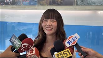 確認過眼神　黑絲OL這事遭雞追：發起挑戰