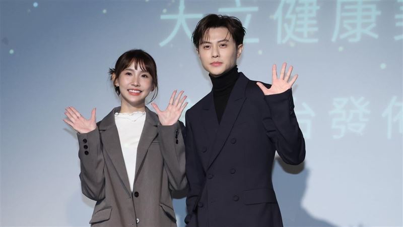 范姜彥豐指控粿粿（左）婚內出軌王子（右）。（圖／記者鄭孟晃攝影）