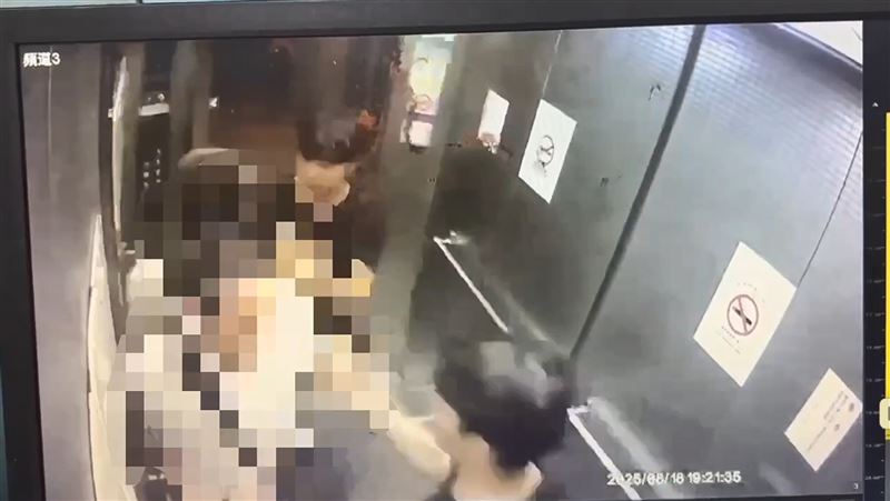 警方逮捕竊嫌。(圖/翻攝畫面)