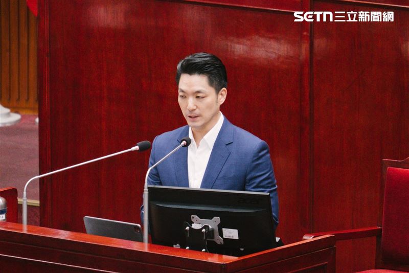 台北市長蔣萬安赴北市議會報告及備詢,並宣布輝達海外總部將落腳在T17、T18。(圖/記者楊士誼攝影)