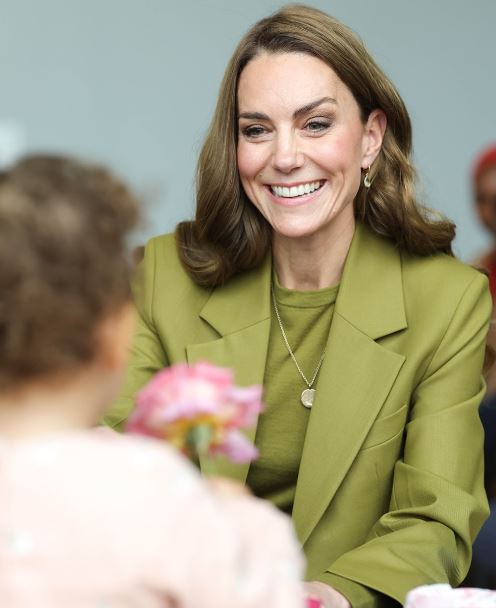 凱特王妃近期與哈佛大學教授合作發表文章，探討智慧型手機對專注力的影響。（圖／翻攝自凱特王妃IG）