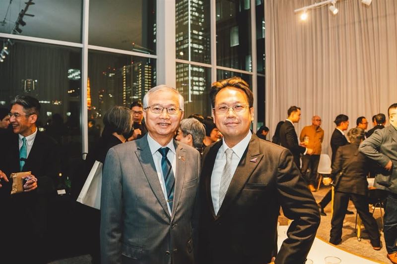 台灣駐日副代表蔡明耀公使(左)表示,這樣的台日交流機會相當難得,象徵台日建築交流已發展出多層次的交往管道。(圖/台北市建築世代會提供)