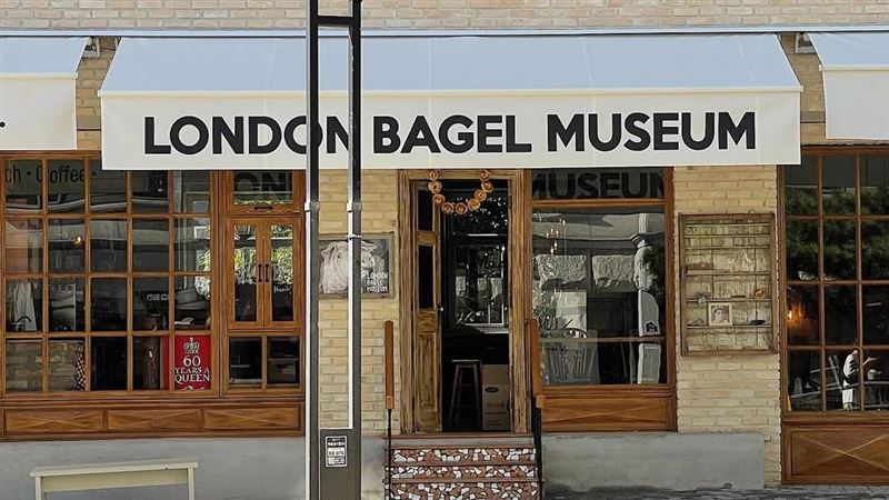 南韓知名貝果連鎖店「倫敦貝果博物館」(London Bagel Museum)爆出過勞死爭議。(圖/翻攝自IG @london.bagel.museum)