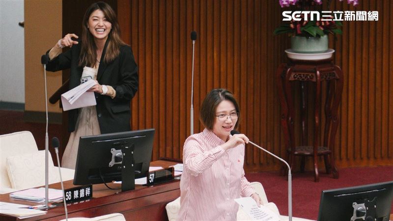 蔣萬安與顏若芳互嗆　她笑喊：還我5秒鐘