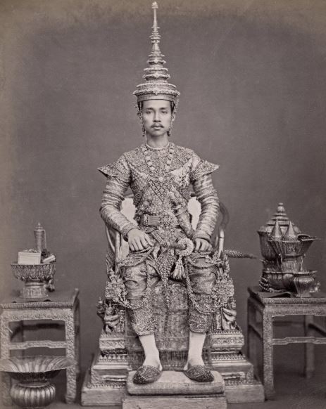 朱拉隆功登基,攝於1873年11月16日。(圖/翻攝自維基百科)