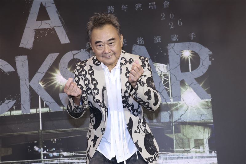 陳昇爆料同袍不僅吹樂器「吹到脫肛」,還在國慶閱兵典禮尿褲子。(圖/記者鄭孟晃攝影)