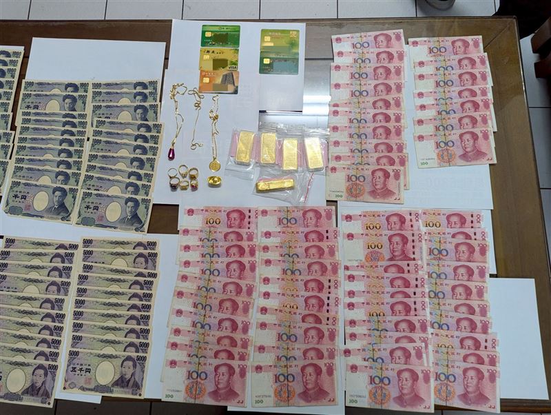 78歲徐姓老翁接到詐團電話,急忙提領畢生積蓄「自清」。(圖/翻攝畫面)