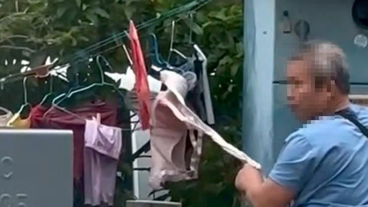 新北6旬男路邊「聞香」偷內衣　下場慘了