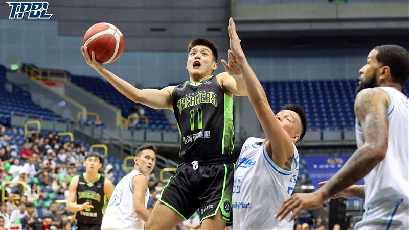 福爾摩沙林俊吉在關鍵時刻跳出來拿8分替球隊止血。(圖/TPBL提供)
