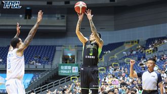 福爾摩沙張宗憲全場砍進21分，只是尷尬的是他其實在第3節前半段就應該要遭驅逐出場，但裁判和紀錄組一直到剩下最後1分鐘才發現鬧了烏龍。（圖／TPBL提供） 