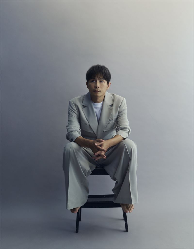 孫協志睽違28年，發行台語新歌〈麥想袂開〉。（圖／索尼音樂提供）